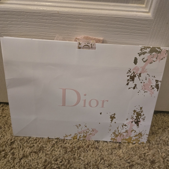 Dior White and Pink Gift Bag - Picture 2 of 3